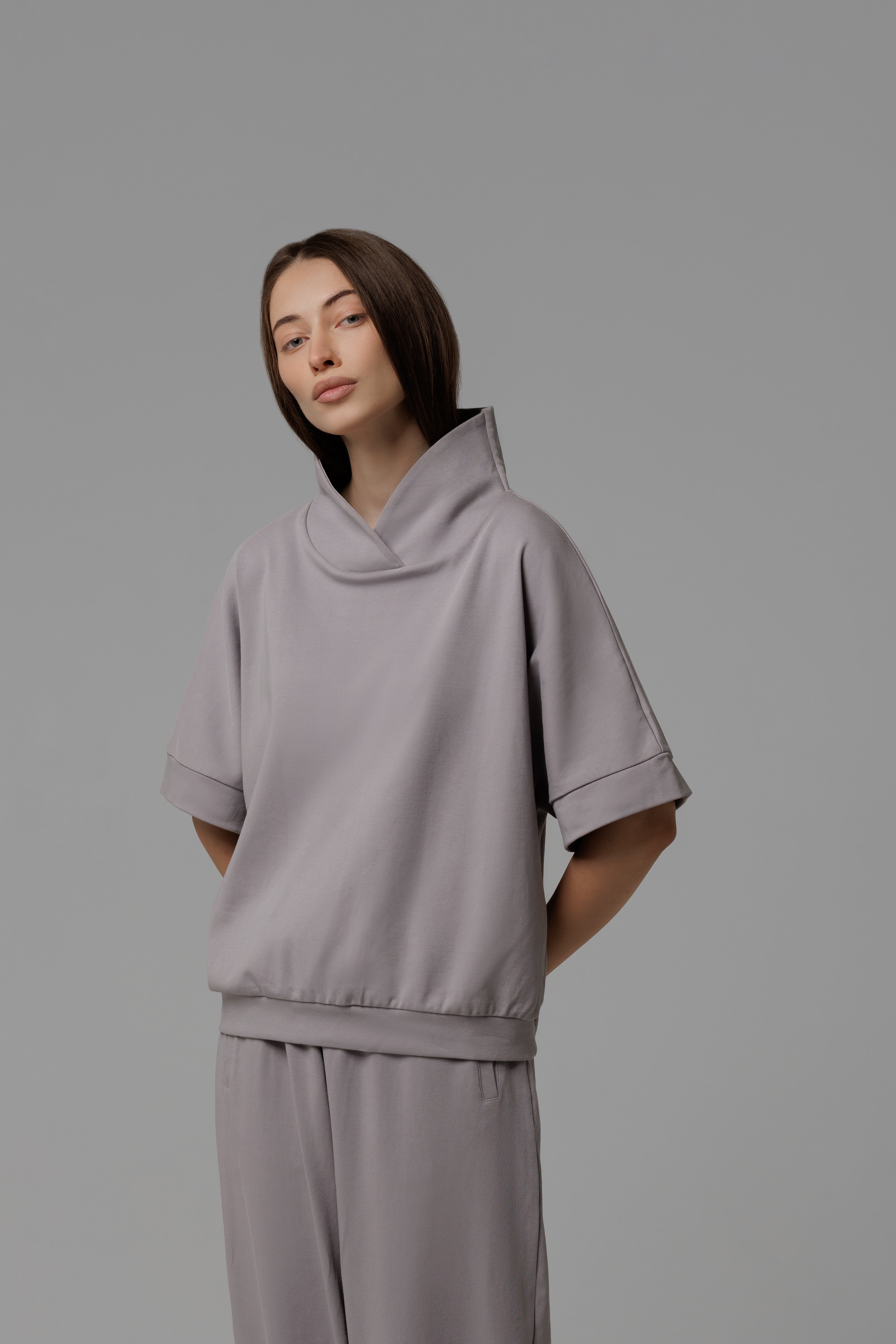 Mairu Grey - descriptive view