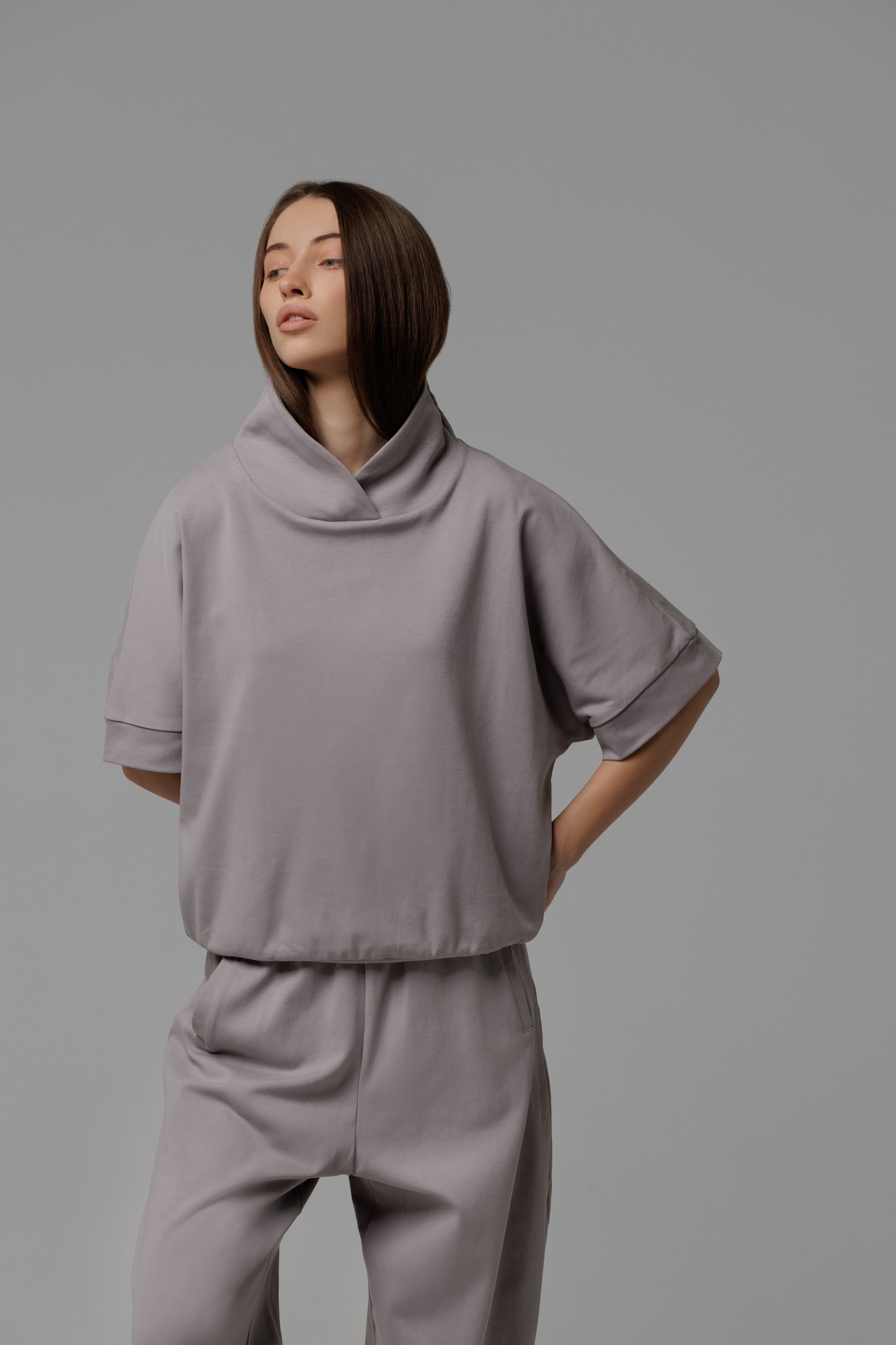 Mairu Grey - descriptive view